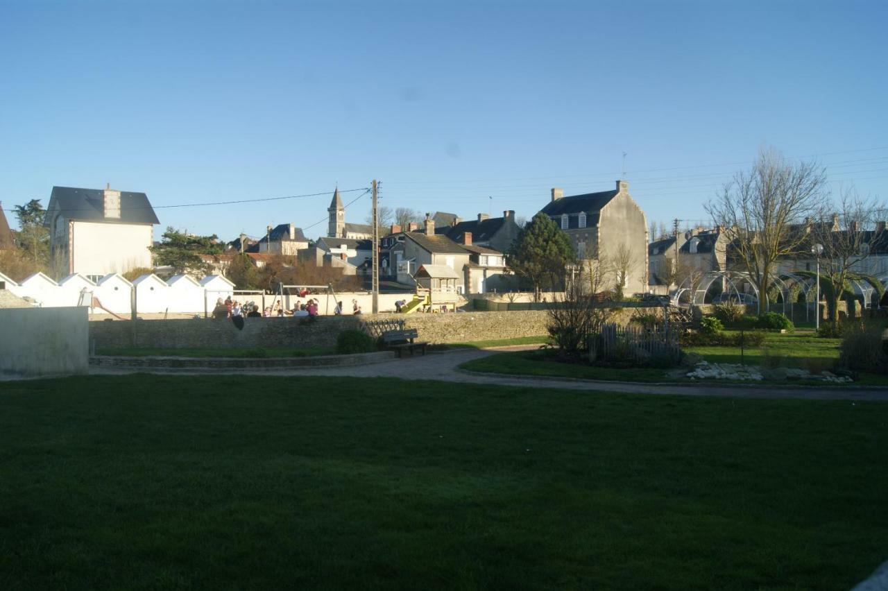 Gite "Les Pieds Dans Le Sable" Vila Grandcamp-Maisy Exterior foto